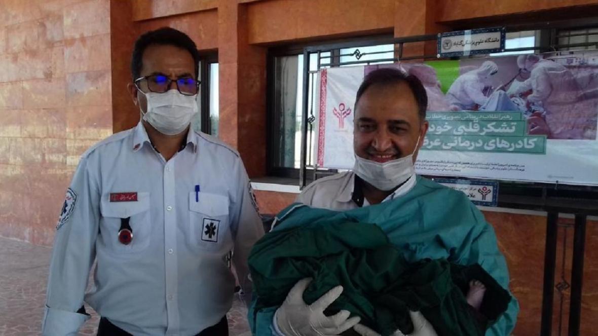 تولد نوزاد عجول در آمبولانس