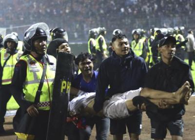 ببینید ، کشته های حادثه هولناک مسابقه فوتبال در اندونزی به 200 نفر رسید