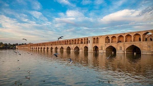 زاینده رود جاری؛ منبع الهام هنرمندان اصفهانی زاینده رود جاری؛ منبع الهام هنرمندان اصفهانی